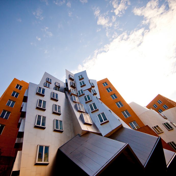 20-edificios-de-frank-gehry-que-parecen-sacados-de-una-pelicula-de-ciencia-ficcion {keyword}